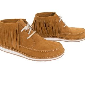 NEW!! Never Worn Ariat Fringe Cruisers